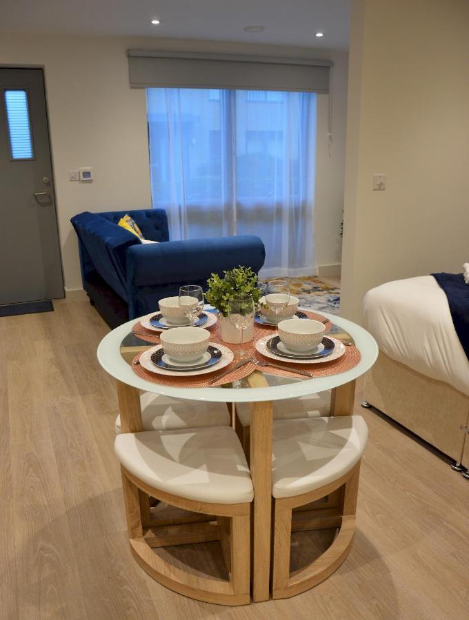 Boutique Beautiful 1 Bed Abode Pass The Keys *